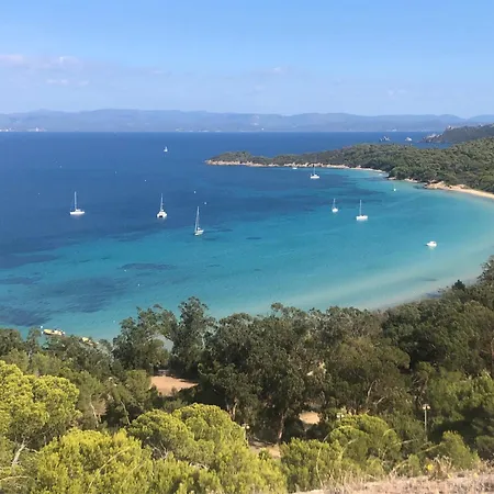 Hyetai Pour 4 Personnes Face Au Port A * Hyeres