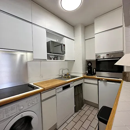 Hyetai Pour 4 Personnes Face Au Port à Appartement