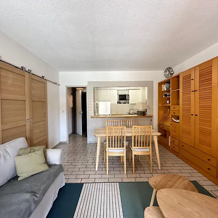 Hyetai Pour 4 Personnes Face Au Port A Apartment