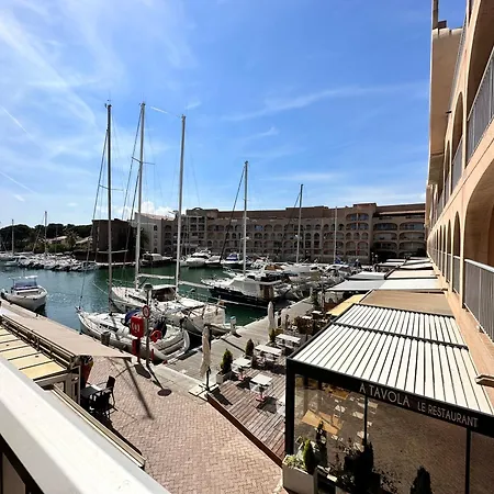 Hyetai Pour 4 Personnes Face Au Port à Appartement *